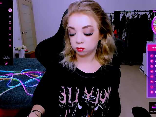 BabyNicole's BongaCams show and profile