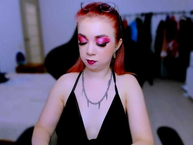 NikiGoddesss