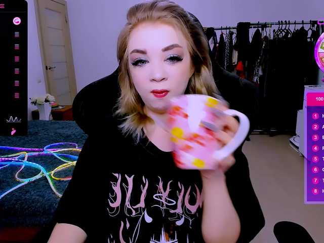 BabyNicole's BongaCams show and profile