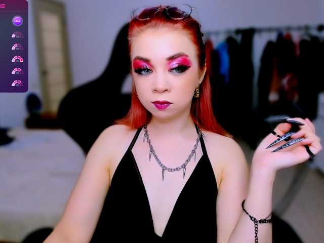 NikiGoddesss