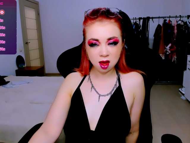 NikiGoddesss