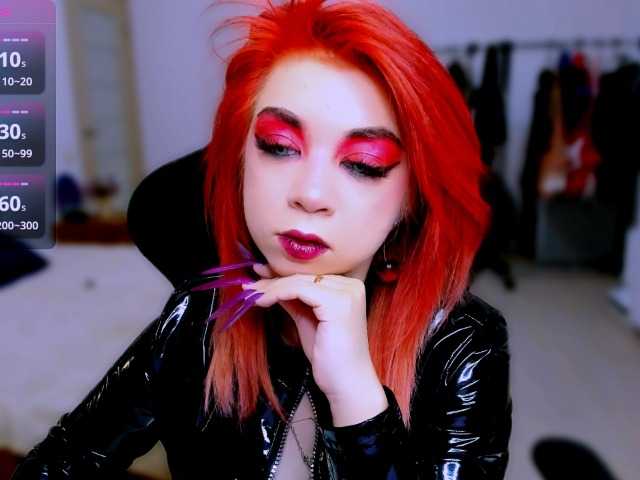 NikiGoddesss