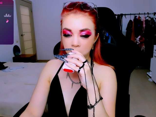 NikiGoddesss
