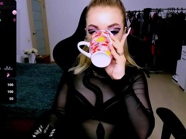 BabyNicole's BongaCams show and profile