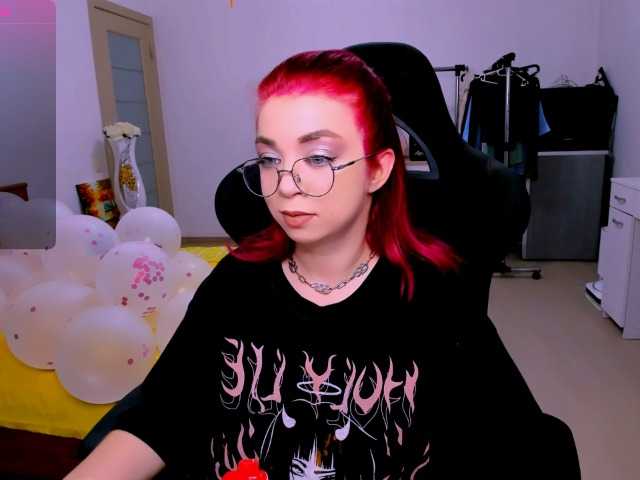 NikiGoddesss live webcam show