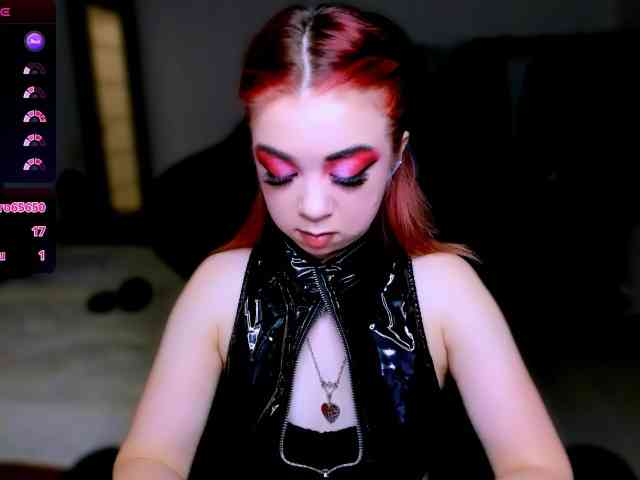 NikiGoddesss webcam