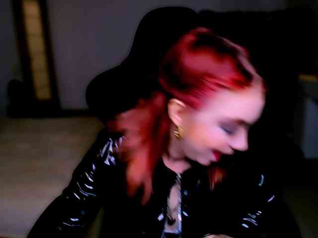 NikiGoddesss webcam