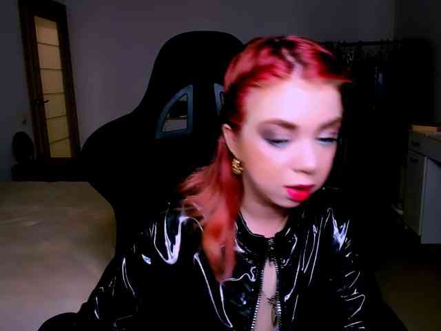 NikiGoddesss webcam