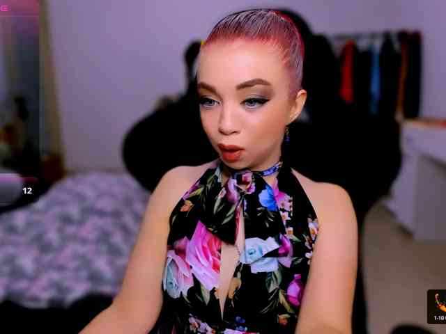 NikiGoddesss webcam