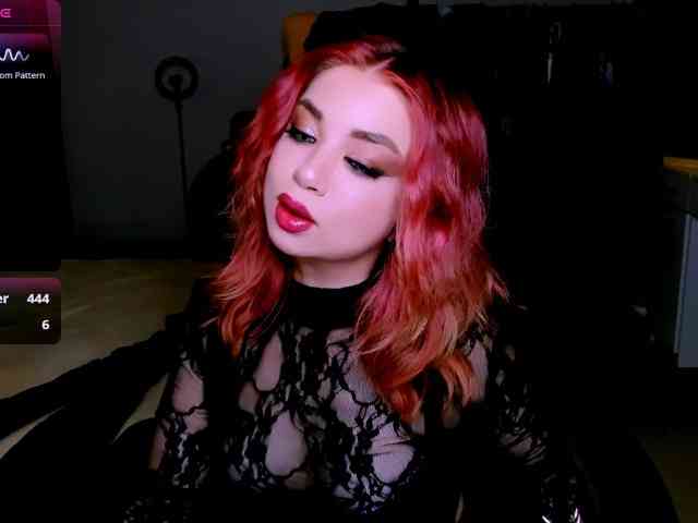 NikiGoddesss webcam