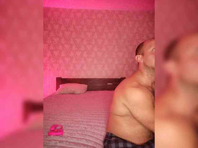 Kayla_and_Bach webcam