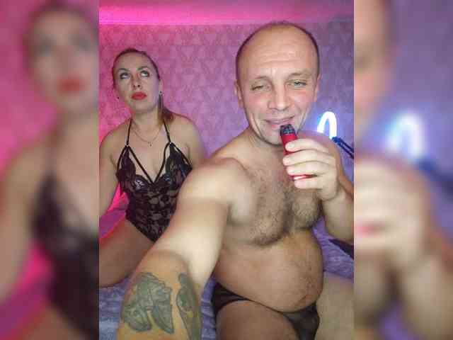 Kayla_and_Bach webcam