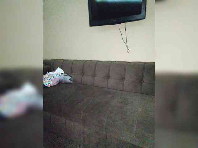 Kayla_and_Bach webcam