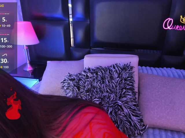 EinnyMure live cam on BongaCams