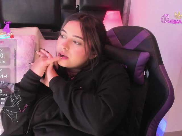EinnyMure live cam on BongaCams