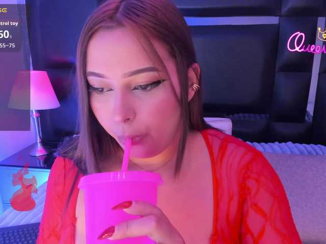 EinnyMure live cam on BongaCams