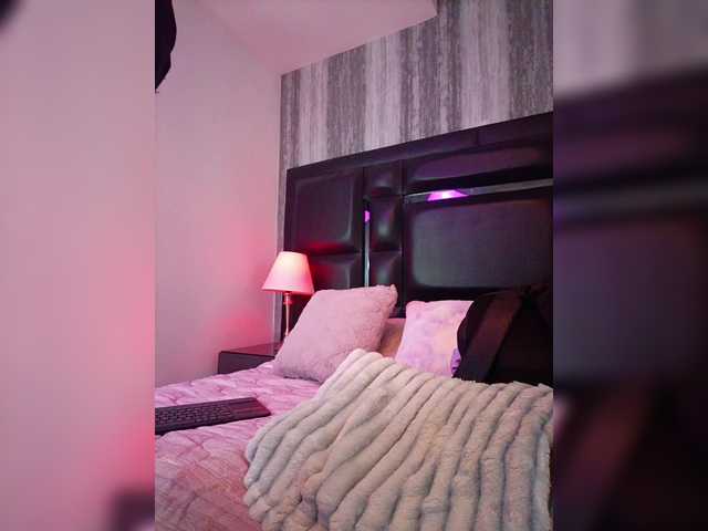 EinnyMure live cam on BongaCams