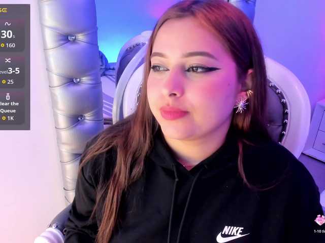 EinnyMure live cam on BongaCams