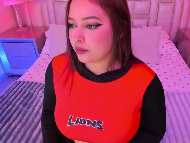 EinnyMure live cam on BongaCams