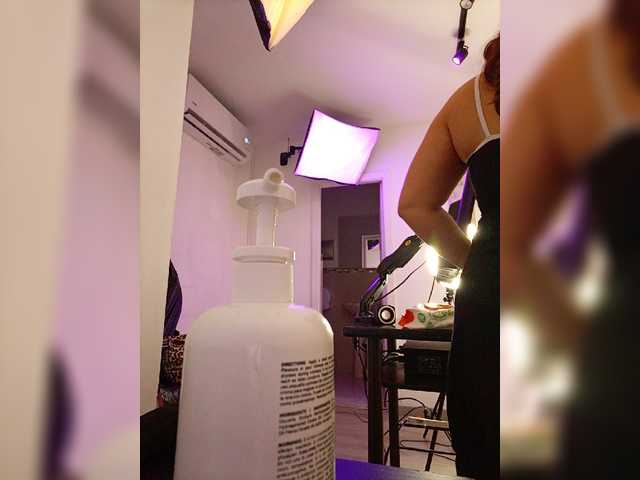 EinnyMure live webcam show