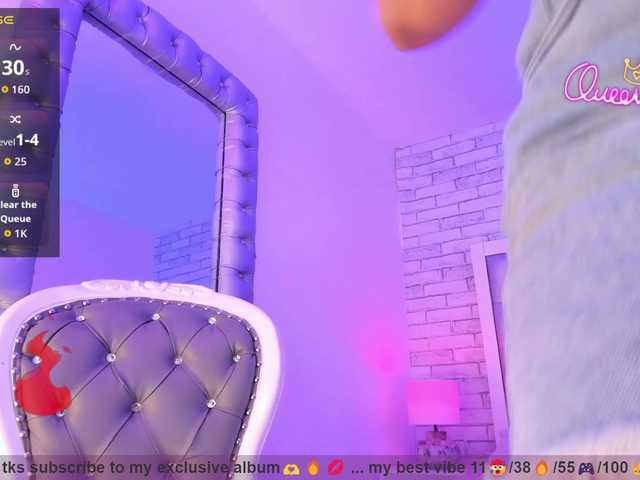 EinnyMure live cam on BongaCams