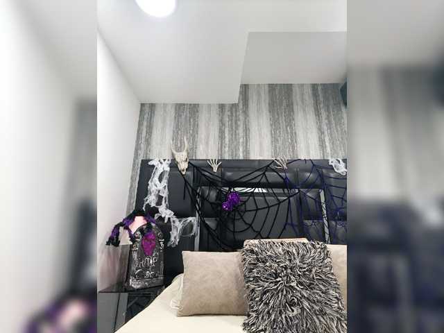 EinnyMure live cam on BongaCams