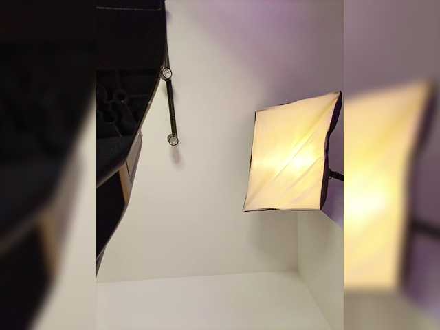 EinnyMure live webcam show