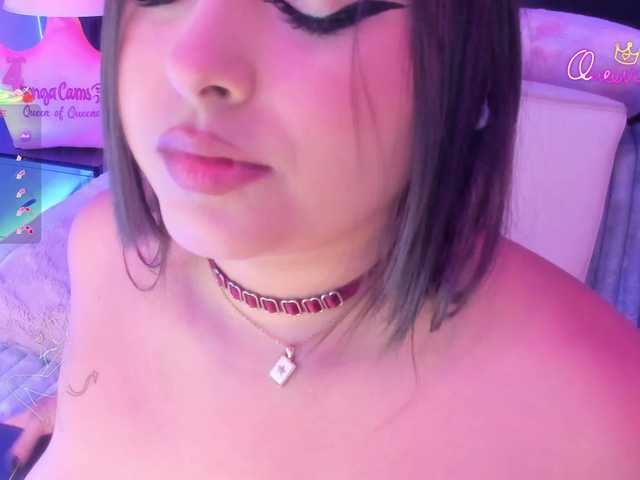 EinnyMure live cam on BongaCams