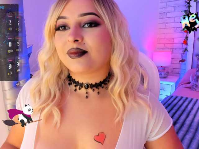 EinnyMure, en vivo ahora en BongaCams