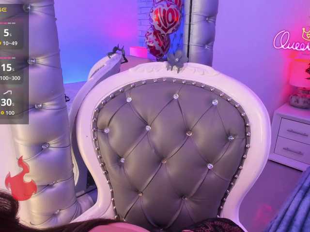 EinnyMure live cam on BongaCams