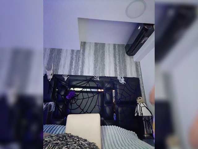 EinnyMure live cam on BongaCams