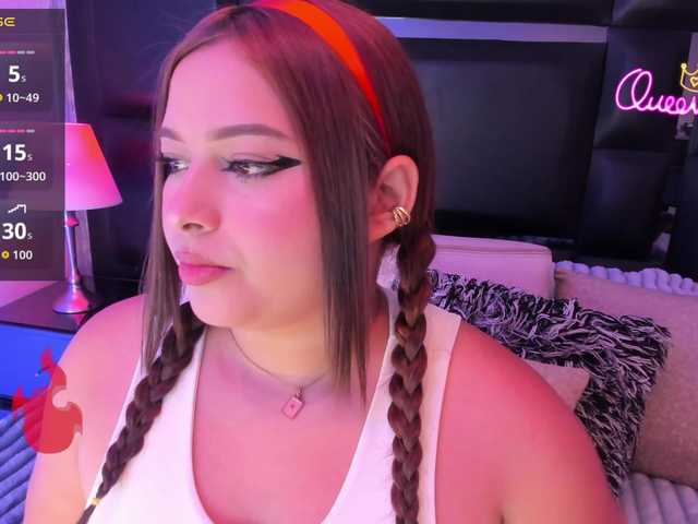 EinnyMure live cam on BongaCams