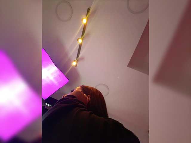 EinnyMure live cam on BongaCams