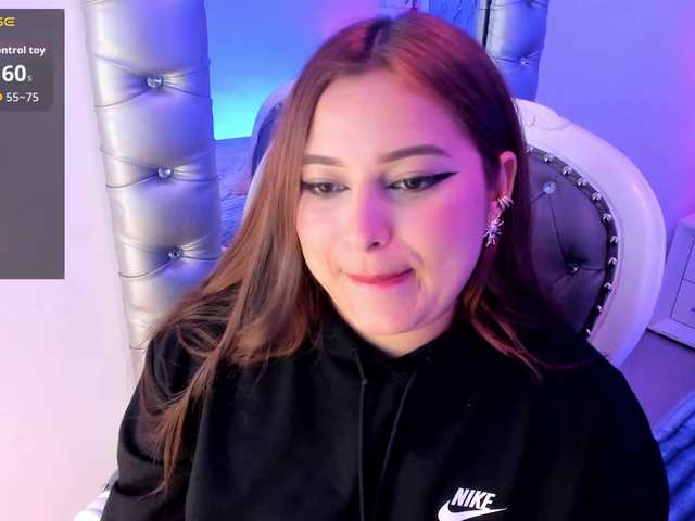 EinnyMure live cam on BongaCams