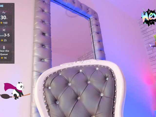 EinnyMure live cam on BongaCams