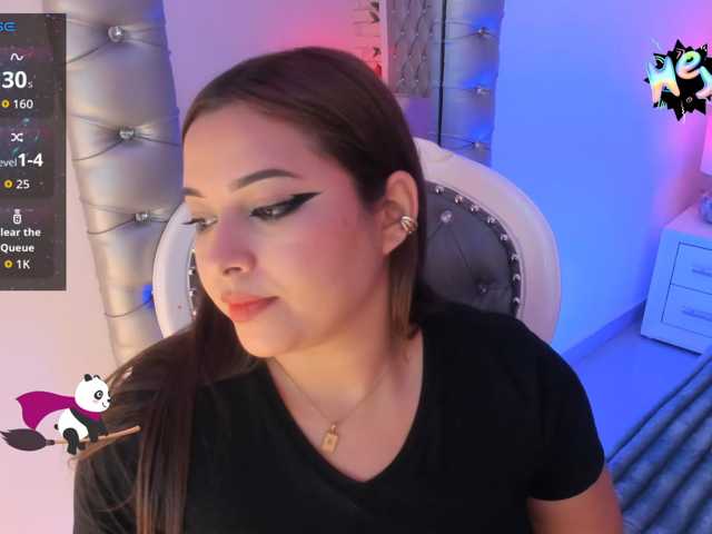 EinnyMure, en directo ahora en BongaCams