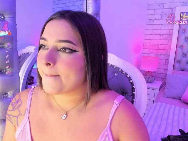 EinnyMure live cam on BongaCams
