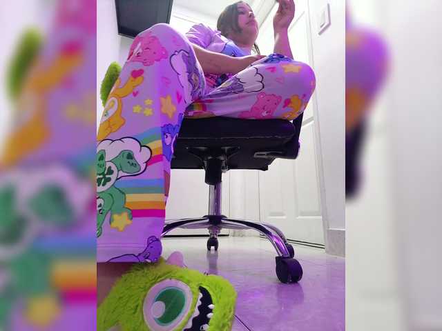 EinnyMure live cam on BongaCams