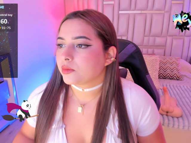 EinnyMure live cam on BongaCams