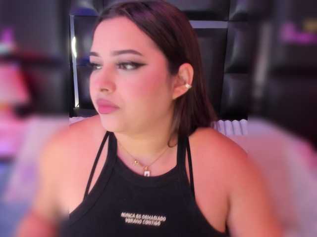 EinnyMure live cam on BongaCams