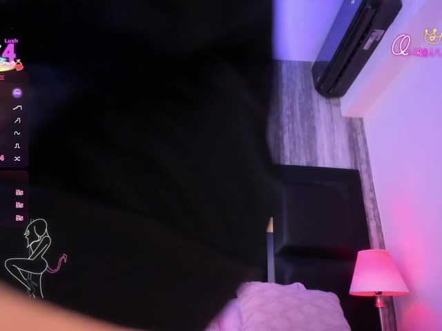 EinnyMure live cam on BongaCams