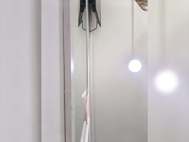 EinnyMure live cam on BongaCams