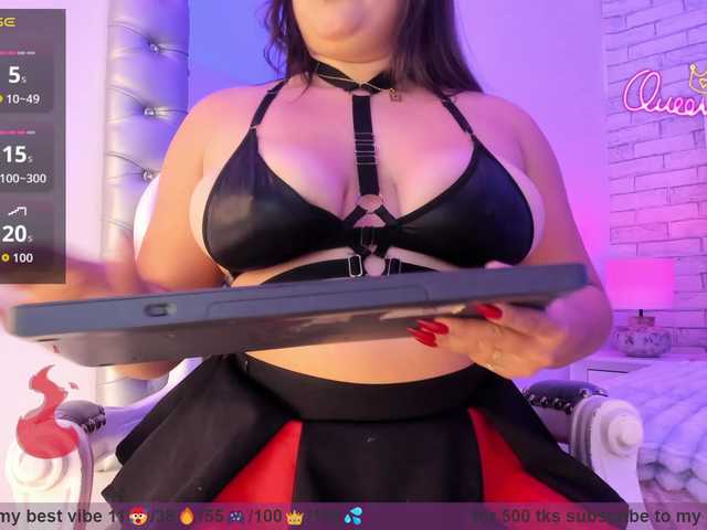 EinnyMure live webcam show