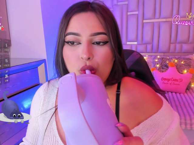 EinnyMure's BongaCams show and profile