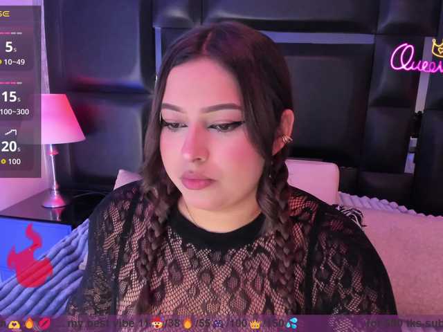 EinnyMure live cam on BongaCams