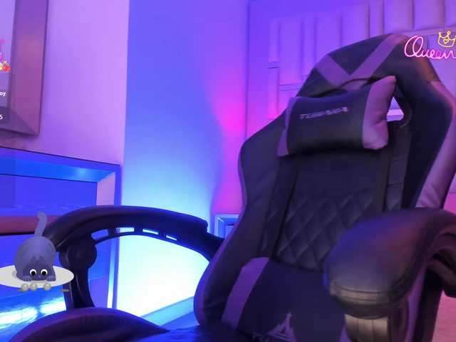 EinnyMure's BongaCams show and profile