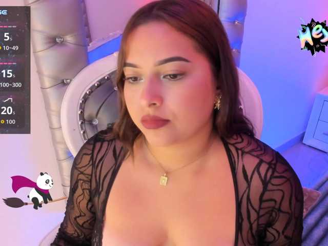 EinnyMure live cam on BongaCams