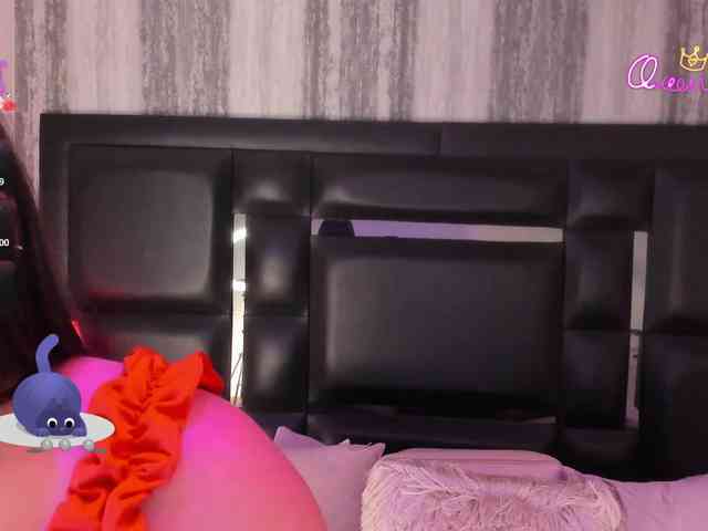 EinnyMure Live Webcam on BongaCams