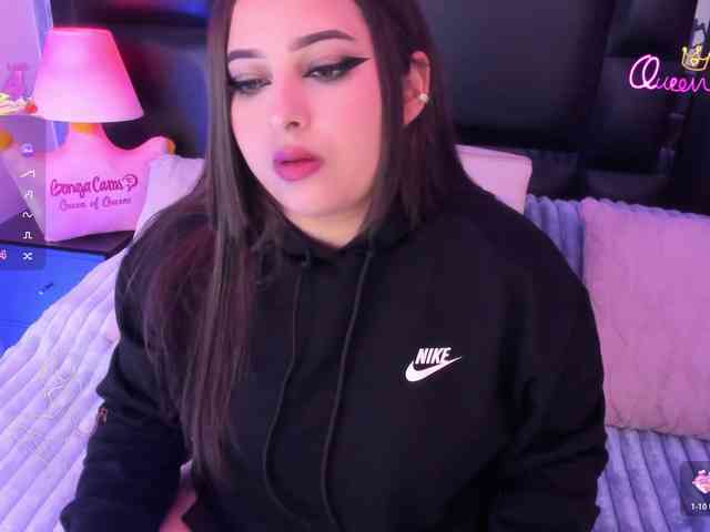 EinnyMure Live Webcam on BongaCams