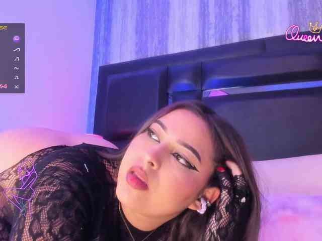EinnyMure Live Webcam on BongaCams